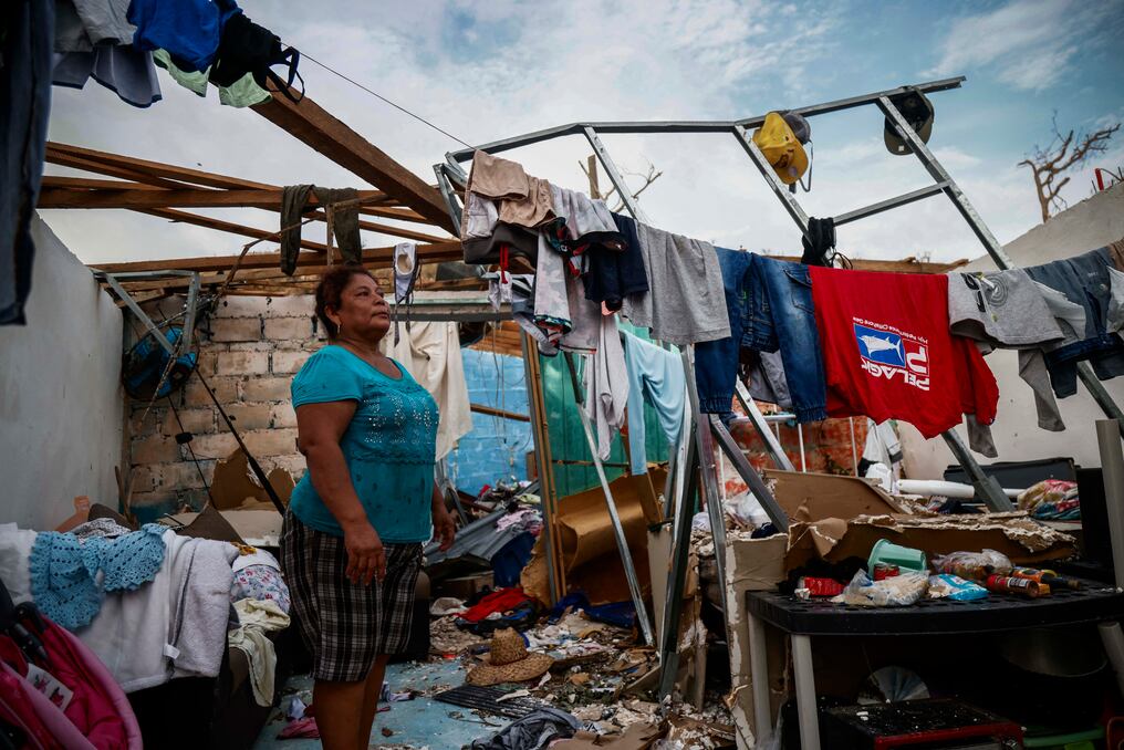 Muchas personas quedaron sin casa tras el paso del huracán Otis. Foto: AFP