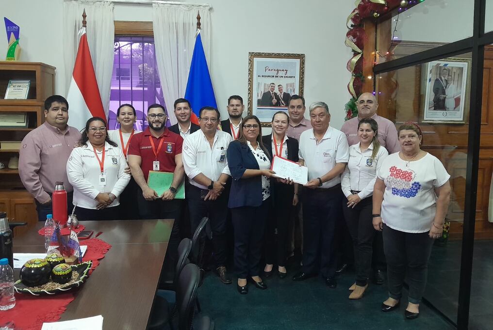 La Gobernación de Concepción celebró ayer viernes la transferencia oficial del predio para el futuro hospital. Foto: @concepciongober