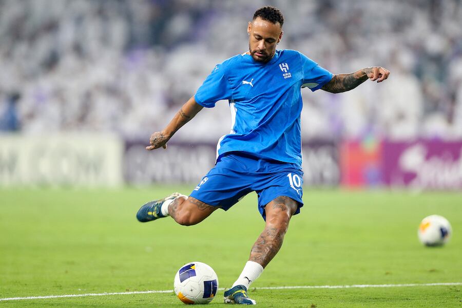 La estrella brasileña Neymar vuelve al club de sus amores para recuperarse de las lesiones y brillar nuevamente.FOTO: AFP
