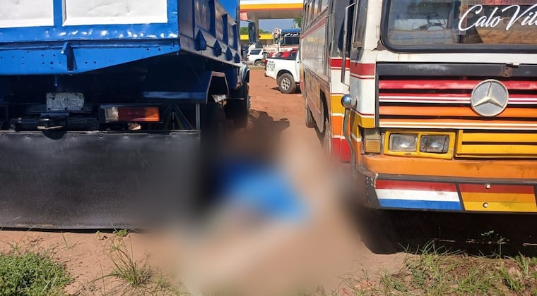 Chofer de bus muere de un infarto mientras realizaba su recorrido en Luque