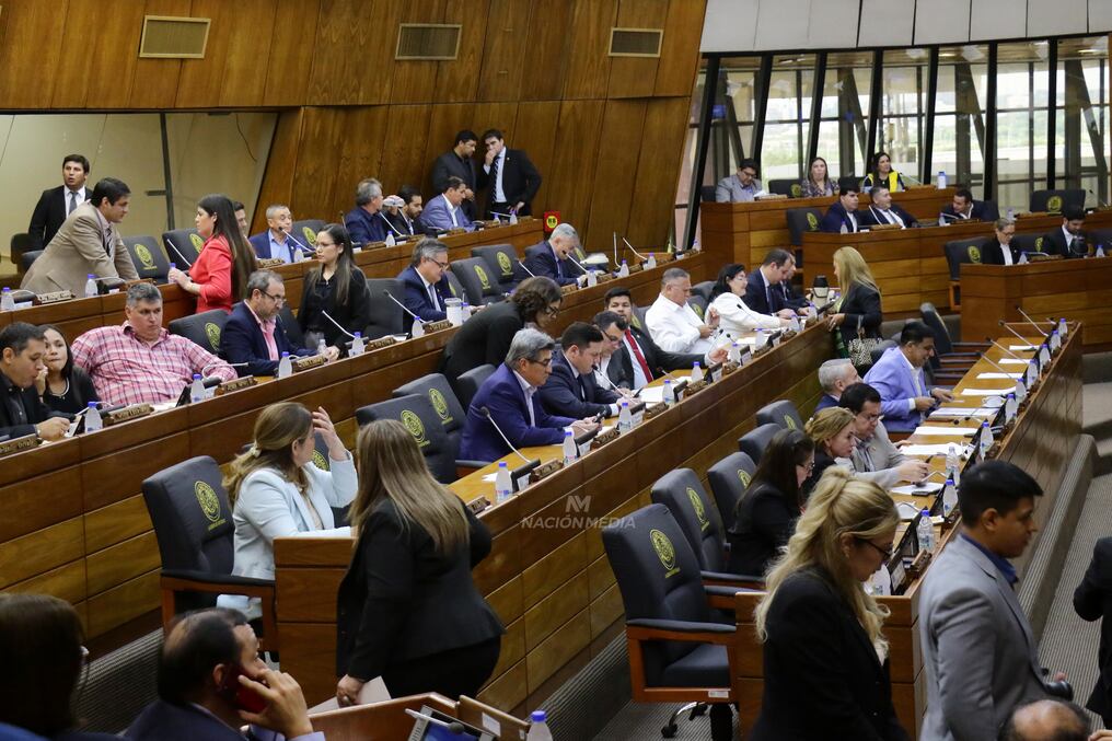 El bloque opositor en la Cámara de Diputados así como se mantuvo en posturas, también acompañó iniciativas del Ejecutivo. Foto: Néstor Soto