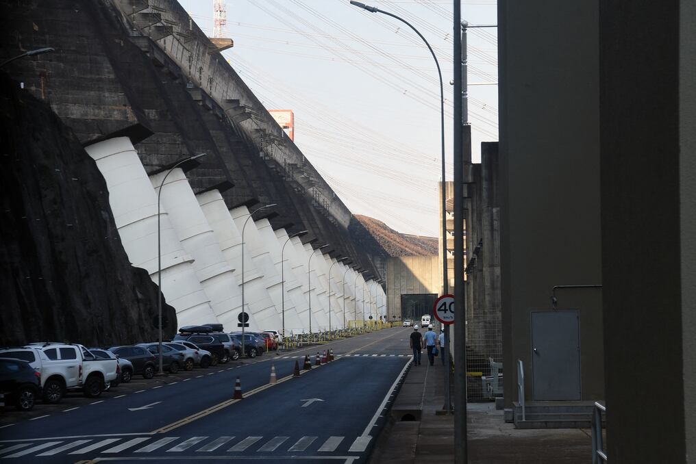 La Mesa Energética pretende repotenciar Itaipú, que básicamente significa montar una turbina con mayor capacidad, elevar de 700 MW a 1.000 MW. Foto: AFP