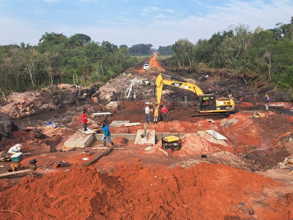 El objetivo de actualizar la infraestructura de puentes es para mejorar la conectividad y el desarrollo económico de la región, argumentó la cartera. Foto: Gentileza MOPC