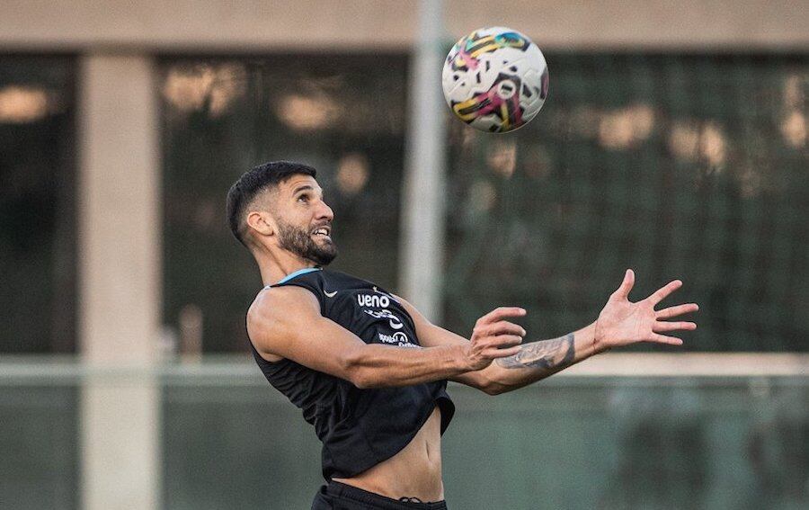 Lisandro López comenzó a hacer fútbol y podría entrar entre los convocados para el compromiso ante la V Azulada.FOTO: CLUB OLIMPIA