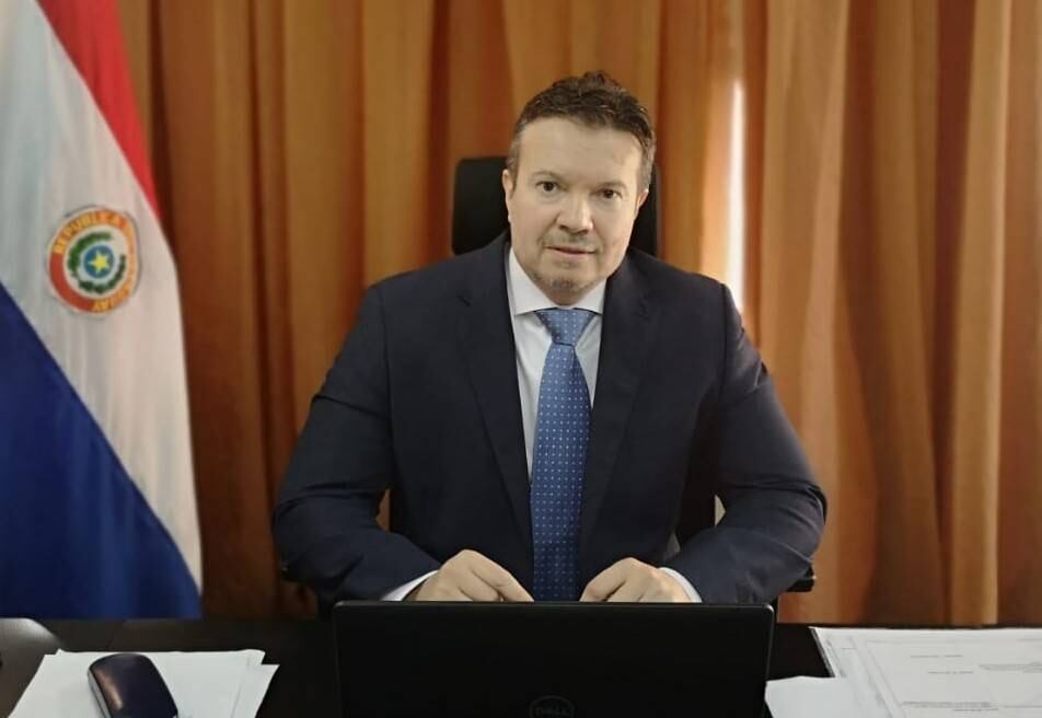 Documentos internos confirman que la institución manejada por Carlos Arregui era la que proveía información seleccionada dirigida a los enemigos políticos del Gobierno. Foto: Gentileza