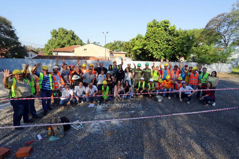 Los cuatro albañiles ganadores del concurso serán anunciados el lunes 19 de setiembre en la sede de Capaco. Foto: Néstor Soto