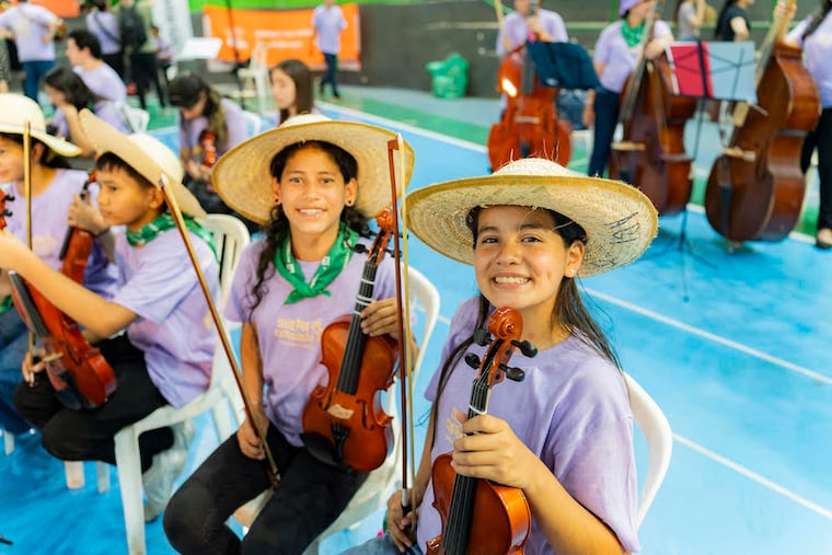 Niñas y niños celebran la música en Ruta de Festivales. Foto: Gentileza