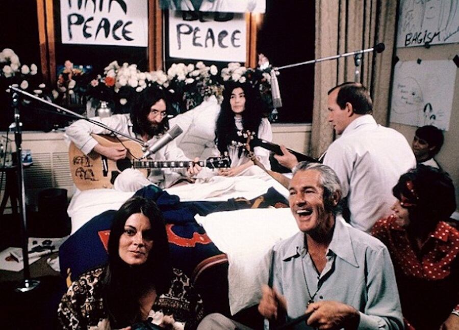 “Give peace a chance”, cantaba John Lennon junto con Yoko Ono en Plastic Ono Band