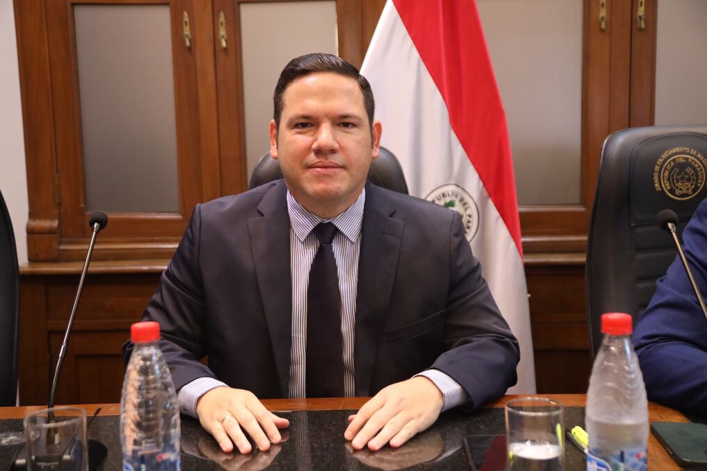 El legislador Alejandro Aguilera presentó un proyecto de ley para castigar la criptominería ilegal. Foto: Archivo