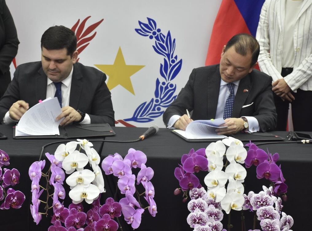 El convenio fue suscrito entre el presidente del Senacsa, José Carlos Martin y el embajador de la República de China (Taiwán), Don José Chih- Cheng Ha. Foto: Gentileza 