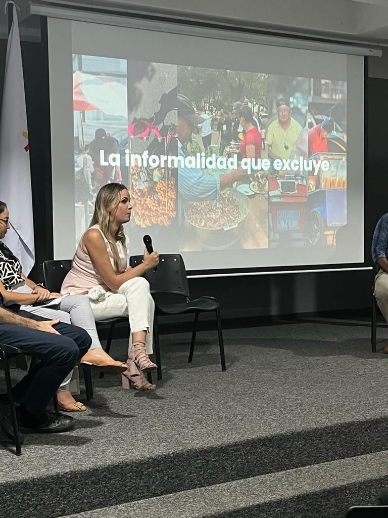 El sector informal no puede desarrollar todo su potencial al perderse de las oportunidades que ofrece el trabajo formal. Foto: Gentileza
