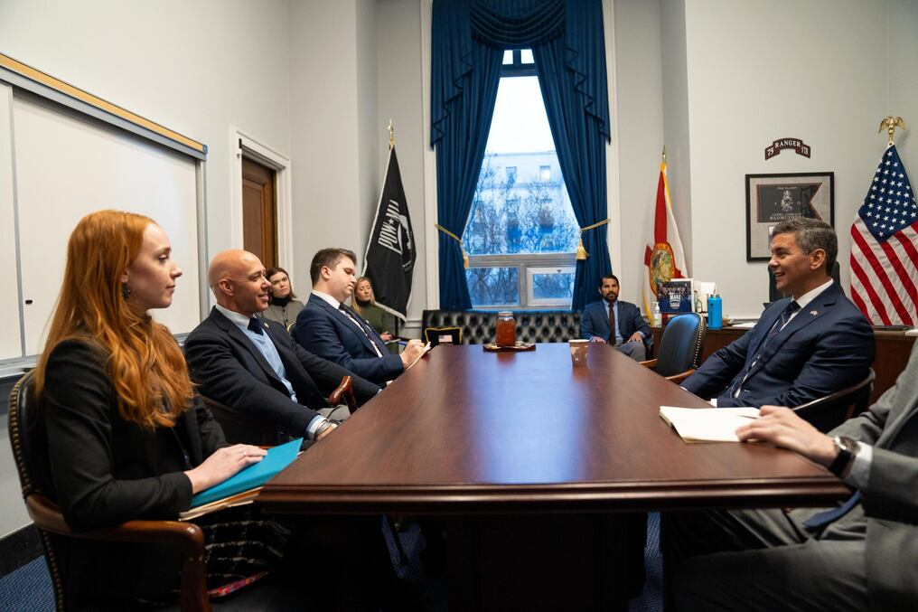Brian Mast es el presidente del Comité de Relaciones Exteriores de la Cámara de Representantes de los Estados Unidos. Foto: Presidencia