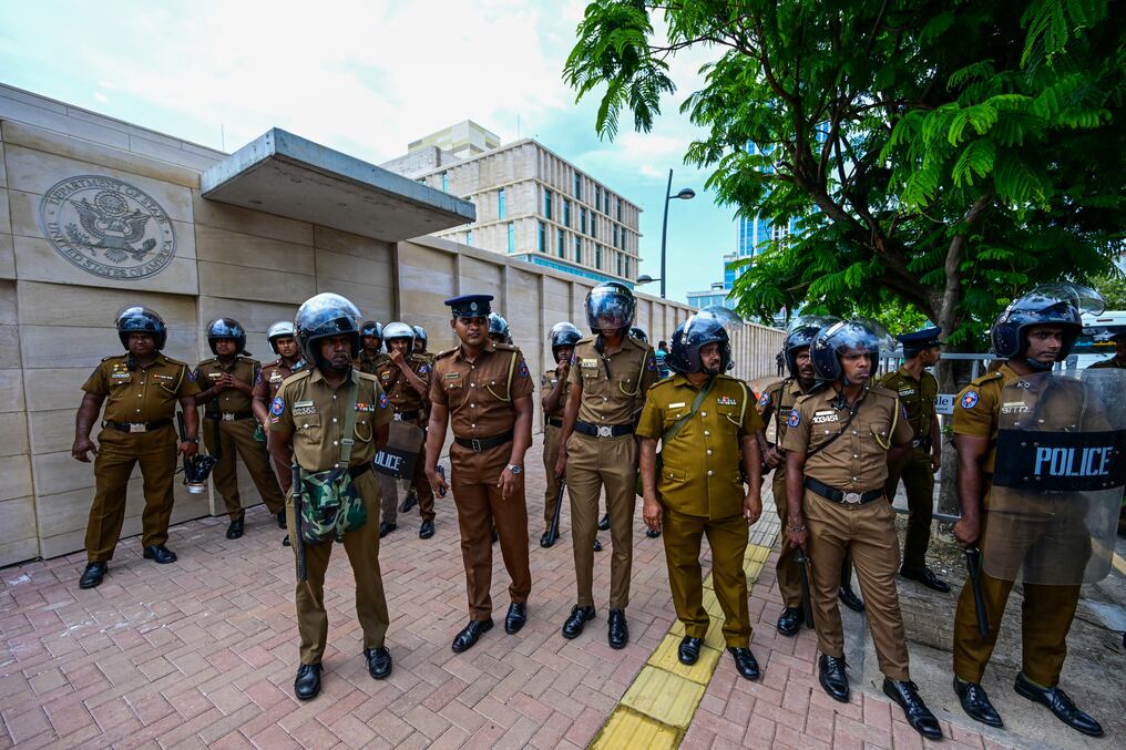 En el operativo “Yuktiya”, la policía de Sri Lanka indicó que 13.666 sospechosos fueron detenidos, así como casi 1.100 adictos. Foto; AFP