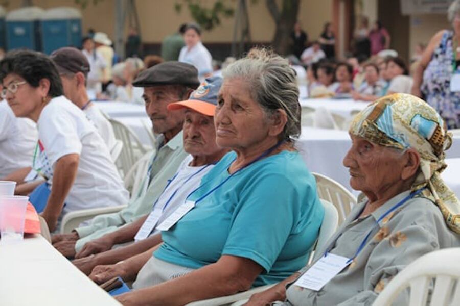 Los familiares o responsables de las personas adultas mayores no deben realizar cobros posteriores a la fecha del fallecimiento del beneficiario, recordó el MDS. Foto: Archivo
