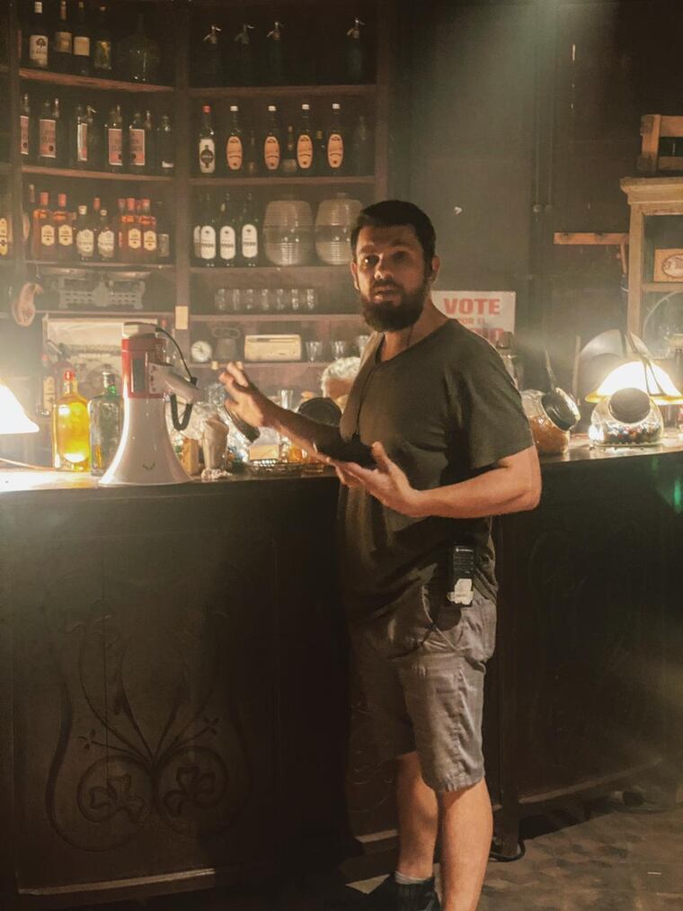 Mauricio Rial Banti, en el set de Narciso. Foto: Aizar Arar