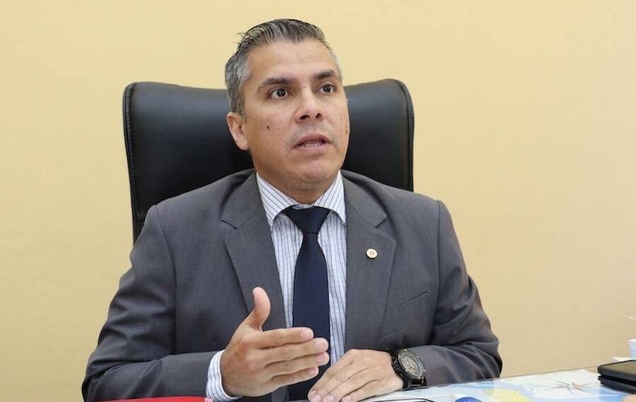 Eduardo González destacó que después de mucho tiempo existe un verdadero trabajo conjunto entre la ANR y el gobierno del Paraguay, que forman parte de un mismo equipo de trabajo. Foto: Gentileza