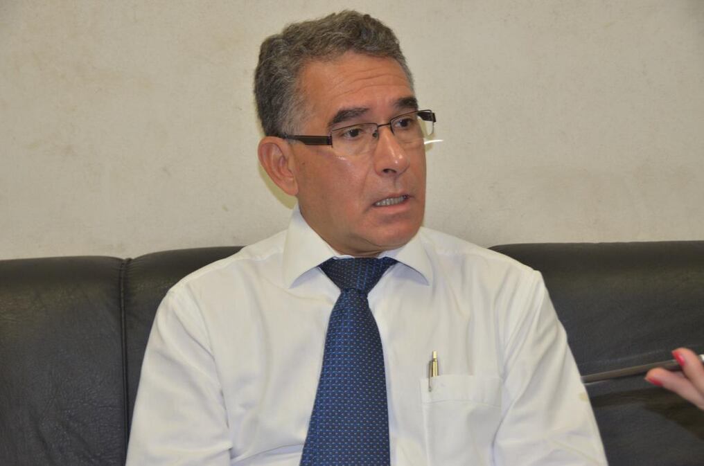 El doctor Hugo Espinoza, titular del Instituto Nacional de Ablación y Trasplante (INAT) dijo que 250 personas aguardan por un trasplante en Paraguay. Foto: Archivo