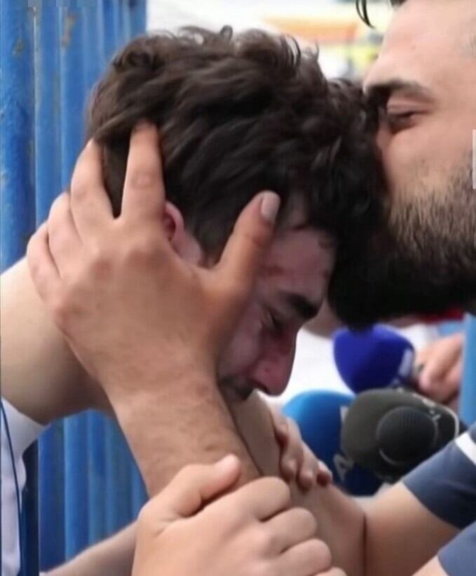 Mohammad, de 18 años, es uno de los sobrevivientes del naufragio en Grecia. Foto: Captura de pantalla