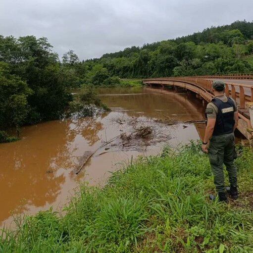 Crecida del Arroyo Piray, Puente Banana. Misiones.