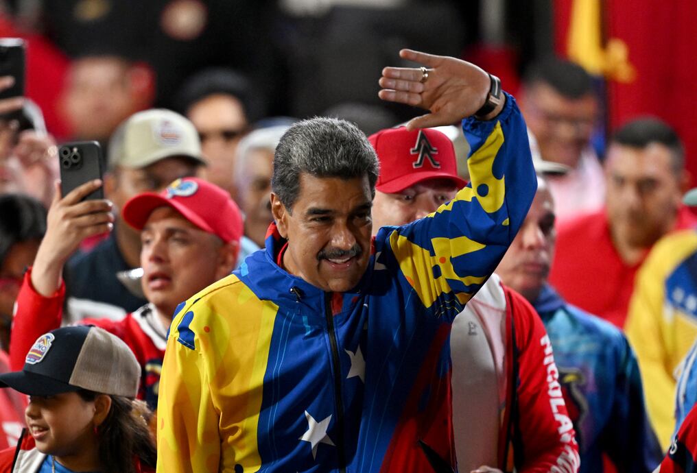 Teniendo en cuenta los datos proveídos por el CNE, Nicolás Maduro ganó con el 51,2 % de los votos frente al 44,2 % alcanzado por Edmundo González, su contrincante directo. Foto: AFP