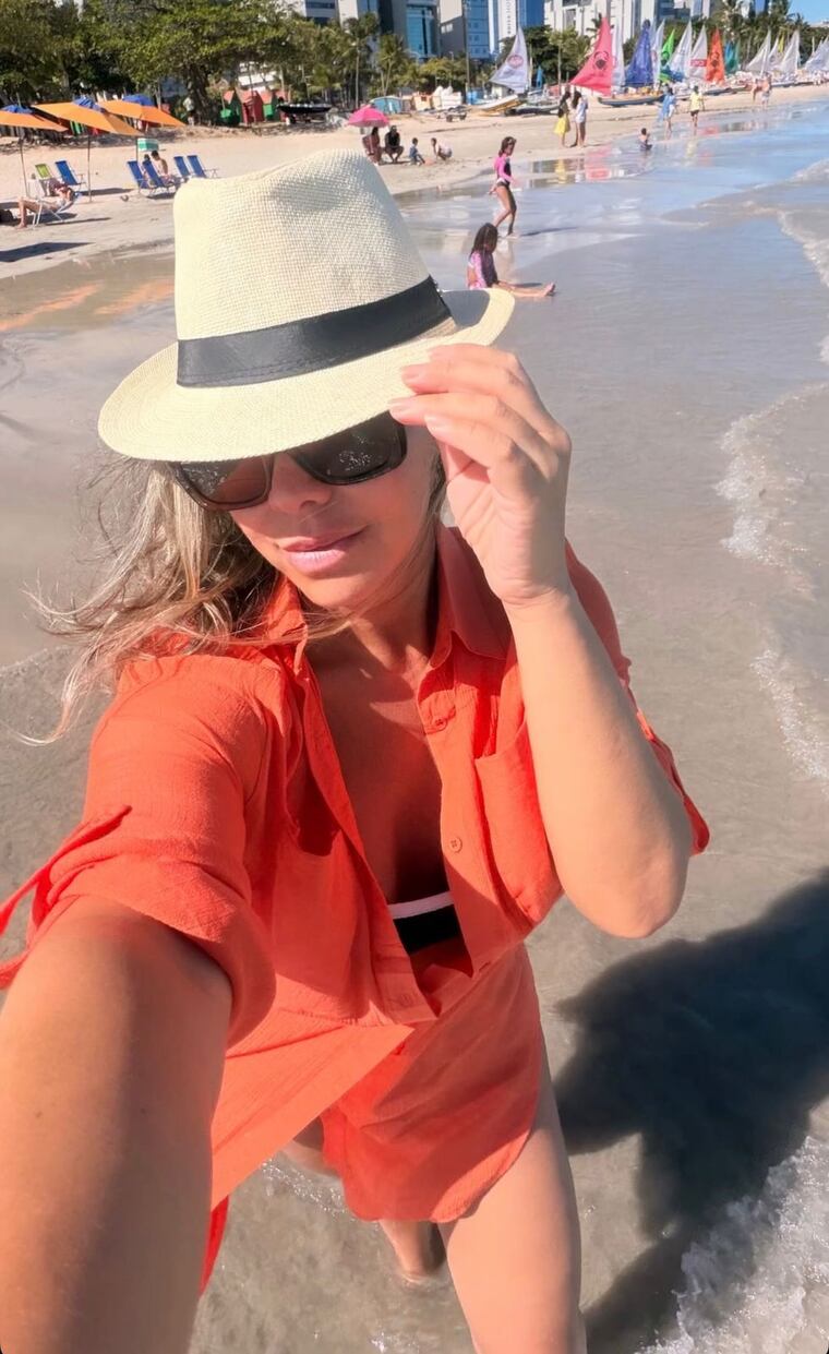 Liliana Álvarez disfrutando del sol y el mar de Brasil.