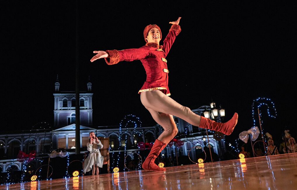 El Ballet Clásico y Moderno Municipal de Asunción presentó la obra dentro del ciclo "Guarania de Navidad". Foto: @Senatur_Py