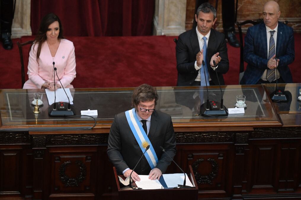 El presidente argentino convoca a los gobernadores de las 23 provincias y de la Ciudad de Buenos Aires a la firma de un nuevo pacto fundacional para Argentina. Foto: AFP