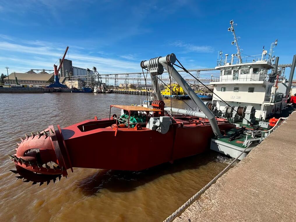 La draga DRM- 5 Paraguay tiene  una capacidad de succión de 1.500 metros cúbicos por hora. Foto: Gentileza
