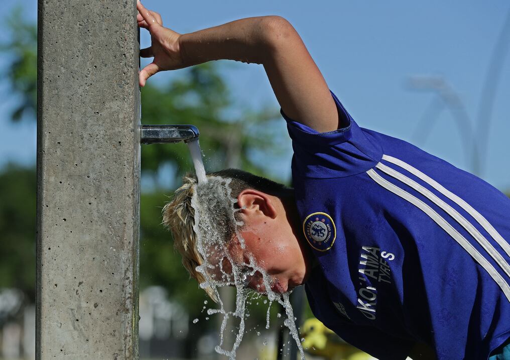 No se descarta el establecimiento de una ola de calor en algunas localidades del territorio paraguayo, con las temperaturas mínimas de 27 °C y con máximas que lleguen a 40 °C e incluso mucho más. Foto: Archivo