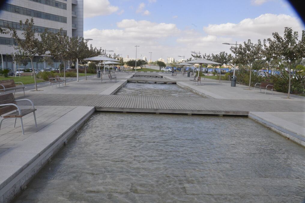 En Israel, el agua de uso domiciliario, es tratada en plantas como esta en Beersheva, y reciclada para la utilización en la agricultura. Foto: Juan Carlos Dos Santos G. 