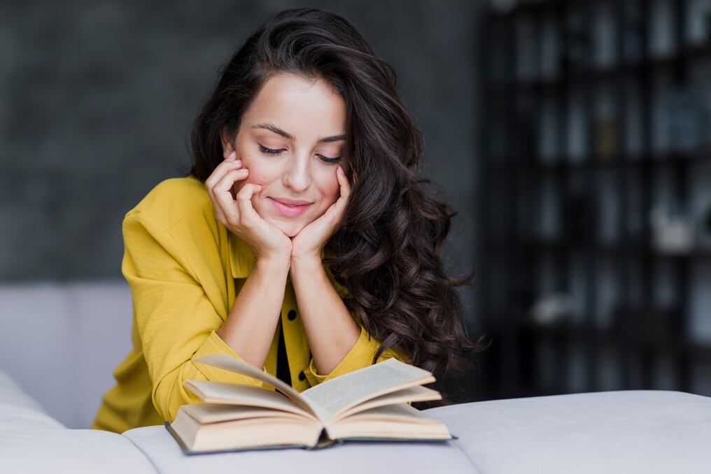 Con los libros de autoayuda se podrá trabajar con nuevas ideas el año próximo. Foto: Ilustrativa/Freepik