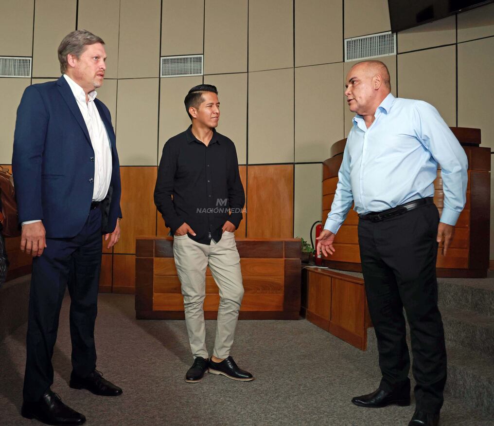 Rodríguez realizó un recorrido por las instalaciones del Senado. Foto: Jorge Jara