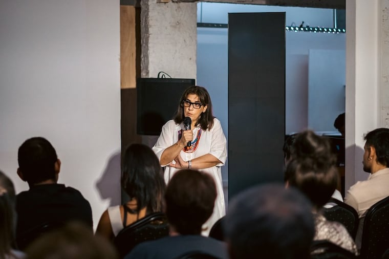 Paz Encina, en la presentación de proyectos “Atravesar el Río” 2024. Foto: Gentileza