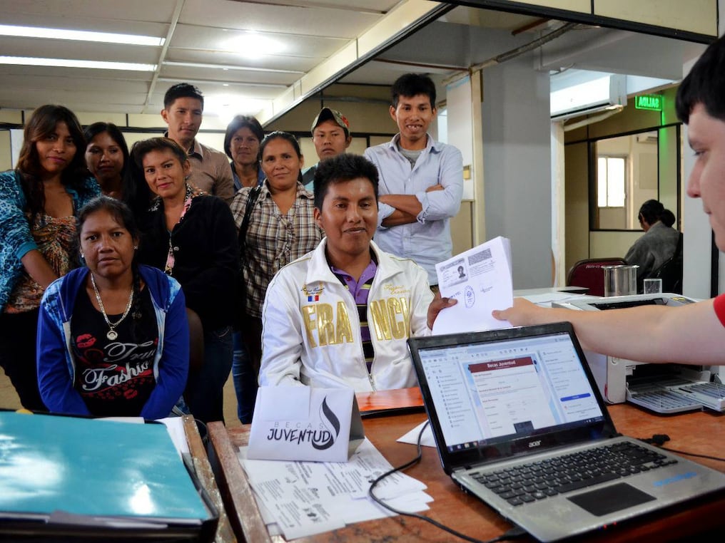 Una de las primeras opciones son las Becas Juventud, que se encuentran bajo la supervisión de la Secretaría Nacional de la Juventud (SNJ). Foto: Gentileza.
