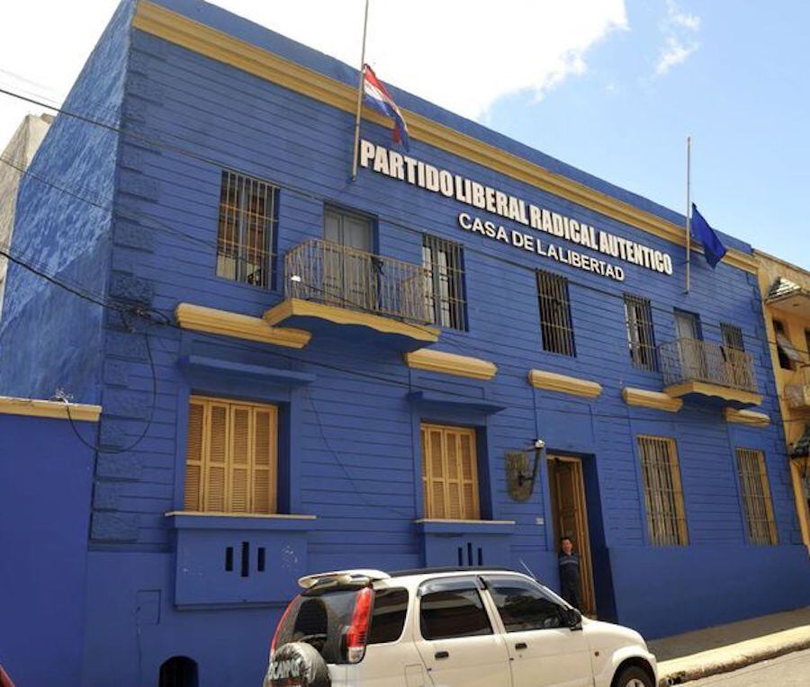 La nueva conducción del PLRA y un equipo de apoderados encabezado por el doctor Agustín Saguier están colaborando para organizar y poner en orden el partido en las áreas administrativa, jurídica, financiera y también política. Foto: Archivo.