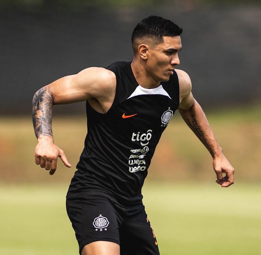 Hugo Fernández estaría como titular en Olimpia en su partido de esta noche ante el 3 de Febrero, por Copa Paraguay.FOTO: CLUB OLIMPIA