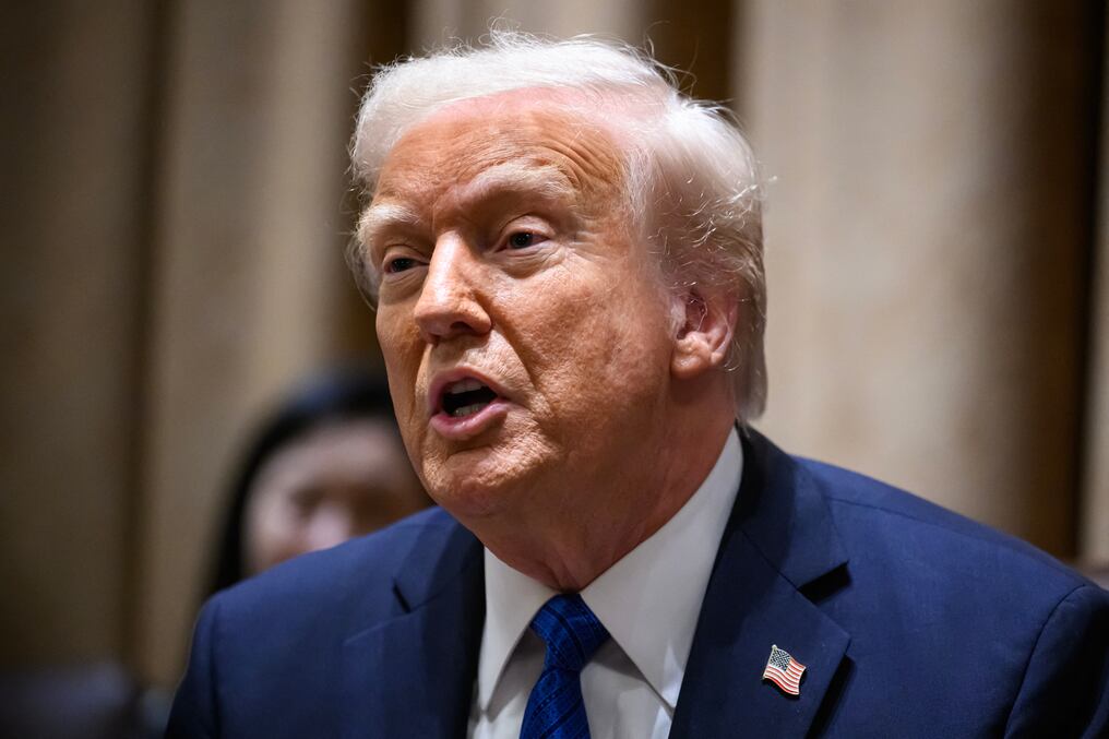 El presidente de Estados Unidos, Donald Trump, se reunió con embajadores estadounidenses en la Casa Blanca. Foto: Mandel Ngan/AFP