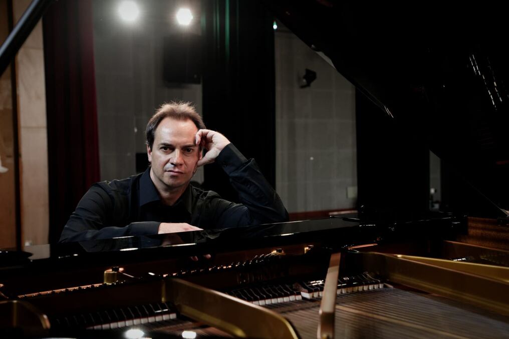 El pianista italiano Massimo Folliero actuará el 14 de marzo con la Orquesta Sinfónica de la Policía Nacional.
