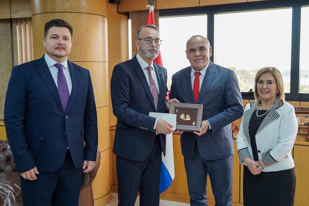 El diplomático Yurii Klymenko mantendrá también encuentro con autoridades de la Cancillería y la Cámara de Diputados. Foto: Gentileza 