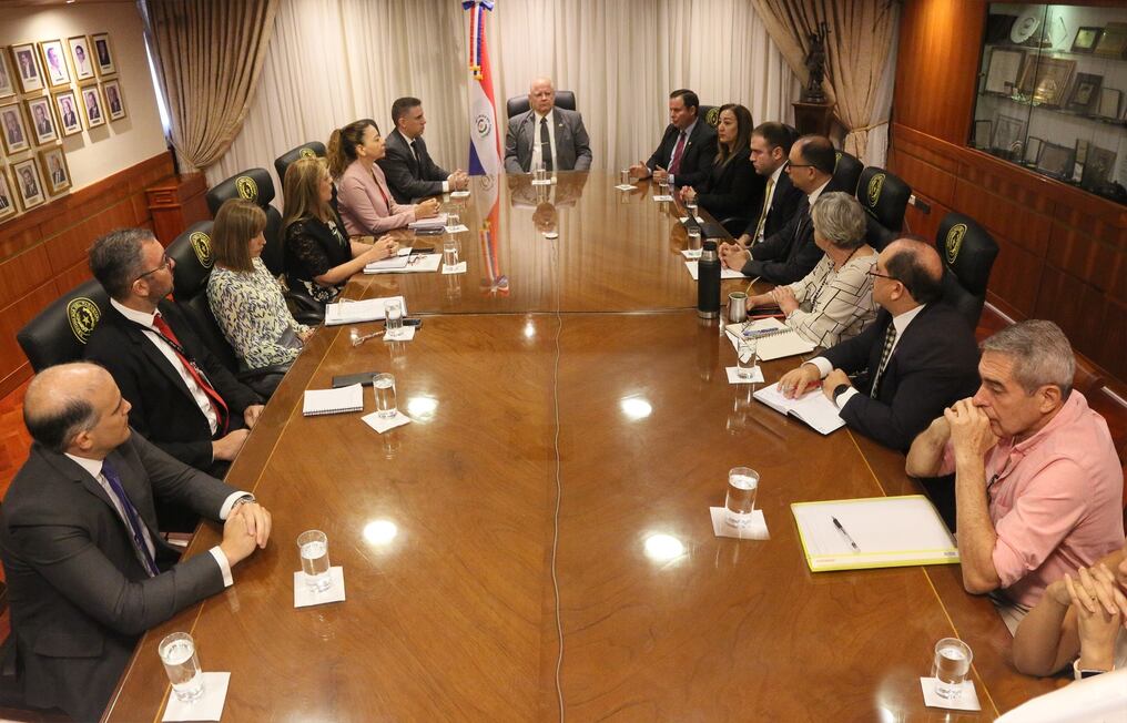 Se realizó la primera reunión reunión de trabajo entre los ministros de la Corte y la Comisión de Implementación del Registro Unificado Nacional (RUN). Foto: Gentileza