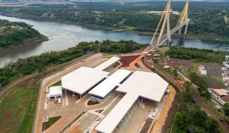 Puente de la Integración. Vía: MIGRACIONES