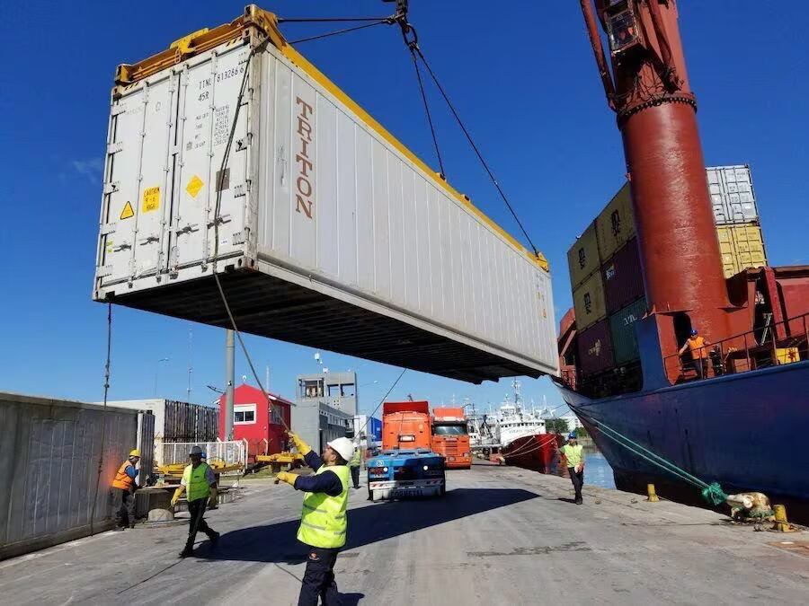 El ministro Carlos Fernández Valdovinos afirmó que los aranceles de Estados Unidos a Paraguay no afectan en su economía ni en su competitividad. Foto: Archivo