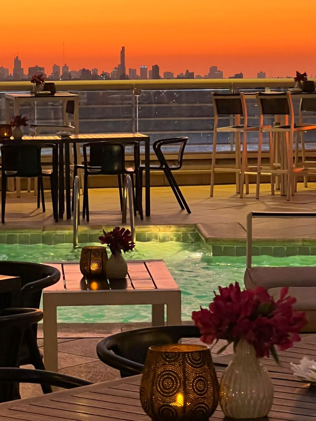 La velada de Nochebuena será en La Terraza by Sheraton, en el piso 10, junto a la piscina, desde donde se podrá contemplar la cautivante estampa nocturna de Asunción