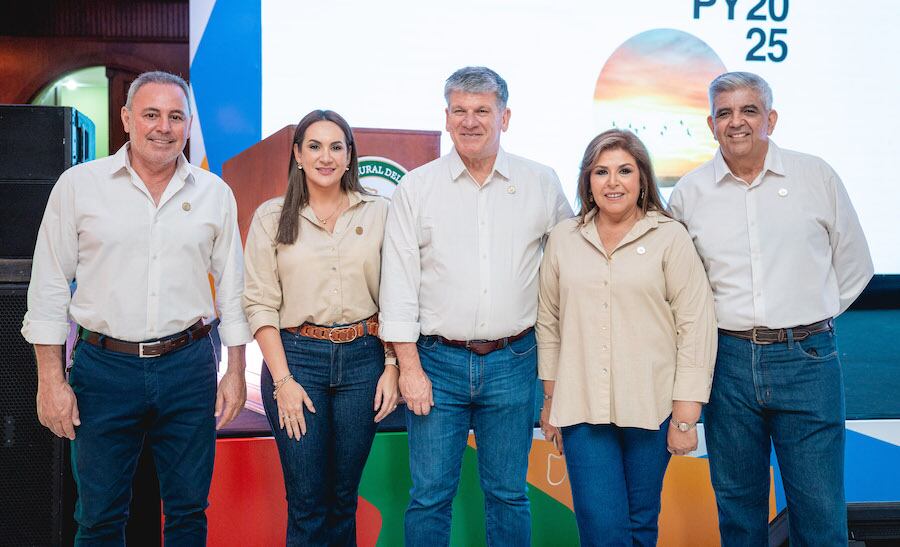 Pablo Rojas, Johana Bottrell, Jos Costa, Romy Oru y Nevercindo Bairros Cordeiro