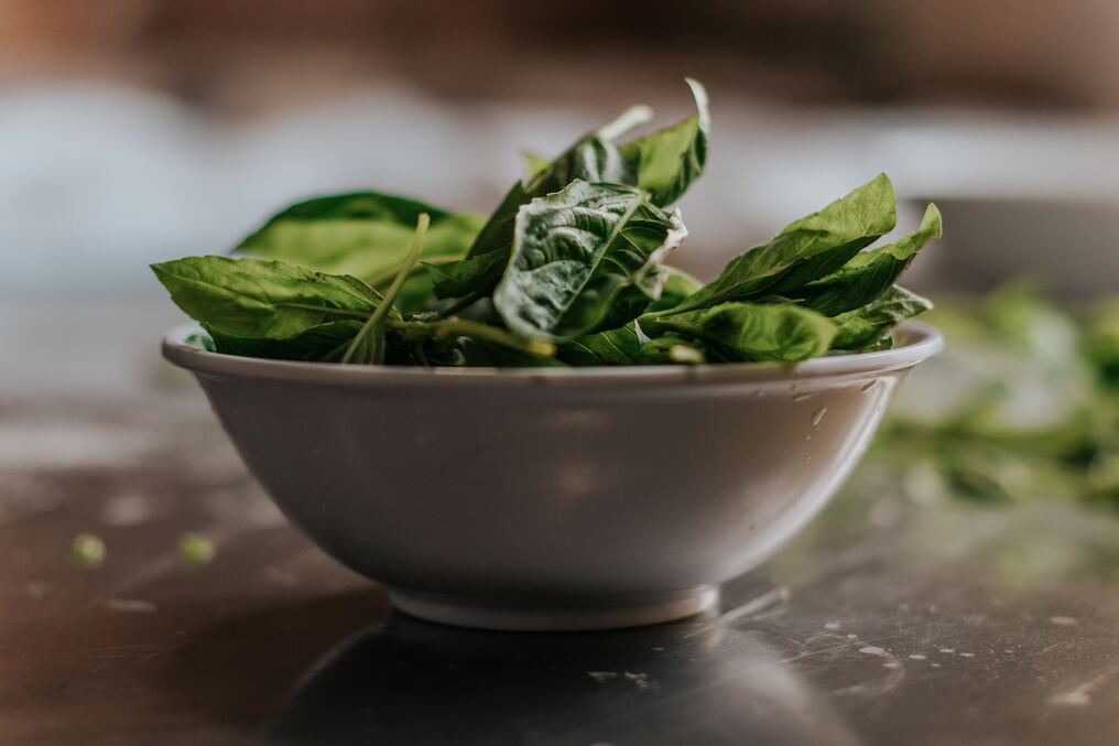 Las hojas verdes se destacan por su riqueza en nutrientes esenciales y antioxidantes. Foto: Archivo