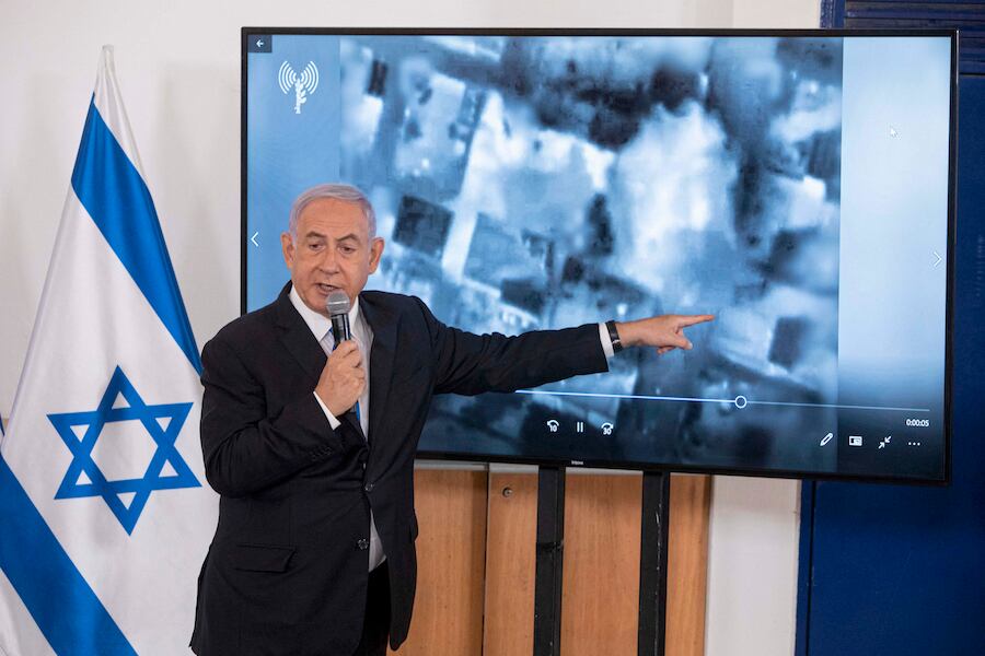 El primer ministro Benjamin Netanyahu, advirtió a la ONU que los miembros de personal pueden convertirse en potenciales rehenes de los terroristas y recomienda que sean evacuados lo antes posible del sur de Líbano. Foto: AFP