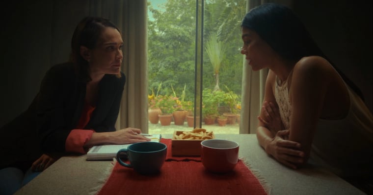 Lali González y Majo Cabrera en “Buscando al señor de la noche”-