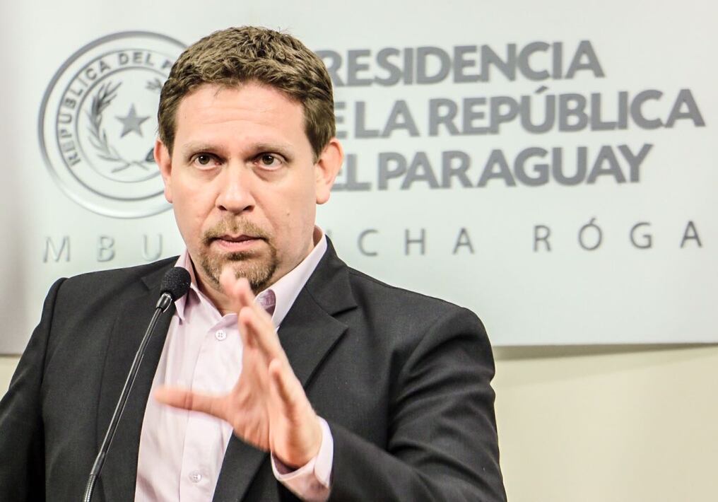 El titular de Petropar, Eddie Jara, indicó que el gobierno de Santiago Peña se encuentra avanzando sin inconvenientes en la elaboración del proyecto para la construcción de un nuevo tren de molienda. Foto: Gentileza 