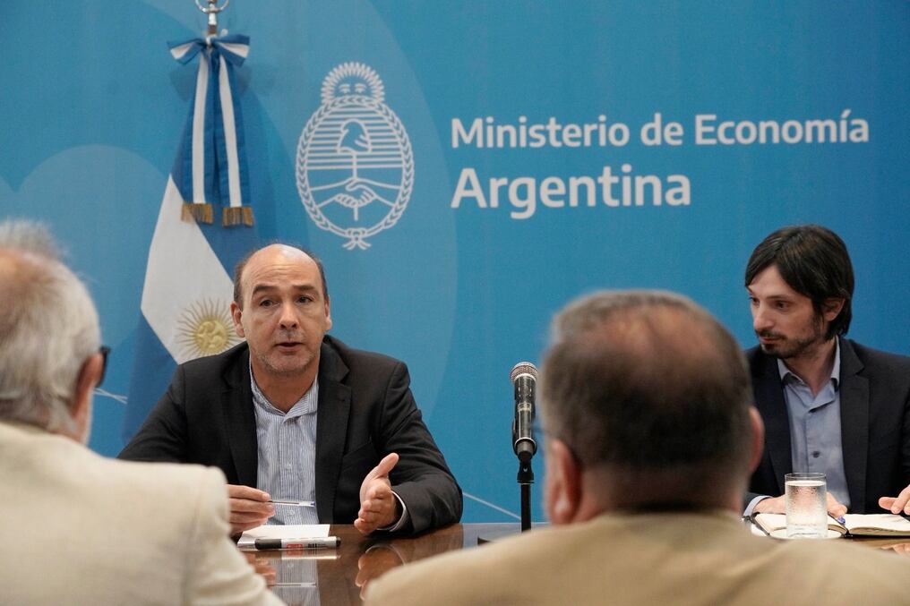 El economista Eduardo Setti destacó la conversión de deuda pública más grande de la historia argentina. Foto: @EduardoSettiOk