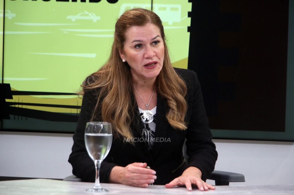 "Vamos a cambiar la manera en que se viene atendiendo la salud mental en el país. Quiero que aprovechemos la realidad desnudada del Hospital Psiquiátrico, para generar oportunidades de transformación", expresó la ministra María Teresa Barán. Foto: Archivo
